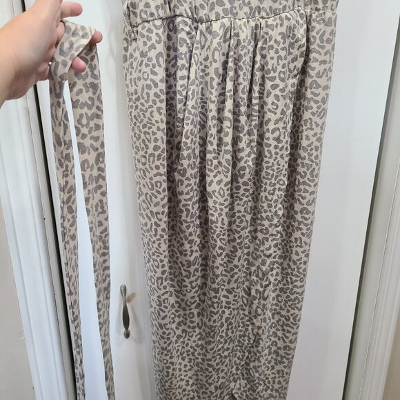 ❄3/$26 Xmas sale❄ NWT Leopard print dress - Picture 5 of 6